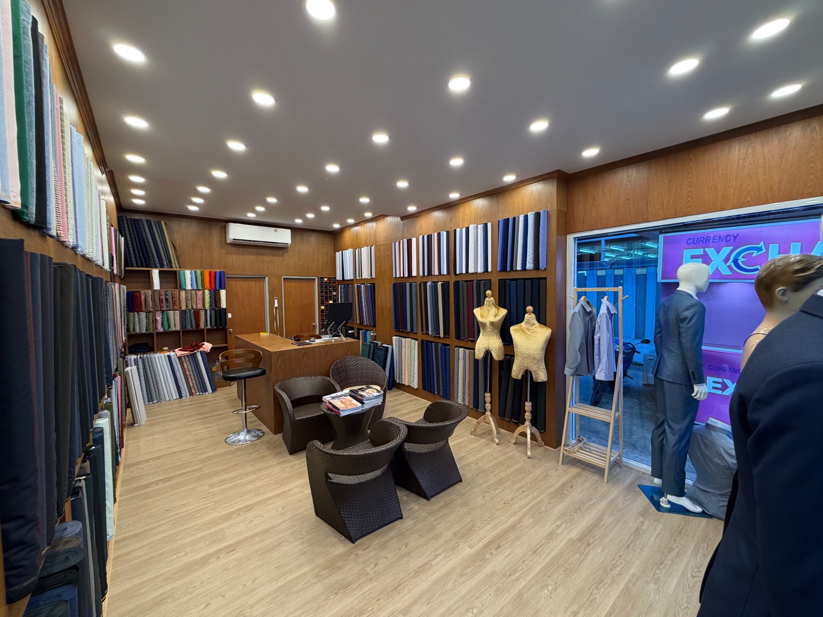 Jan's Tailor atelier interior
